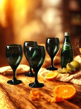 Set of 4 Libbey Vintage Juniper Green Gold Rim Teardrop Wine or Water Glasses